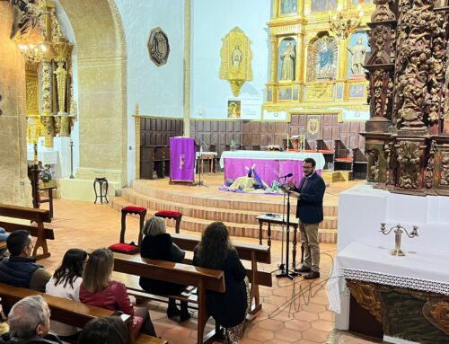 Francisco Buenavista ofrece una charla en la parroquia de Hornachos